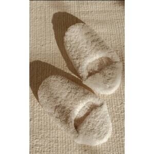 Jenni Kayne Moroccan Suede Slippers Size Large Color Smoke NWT NEW Furry Fluffy